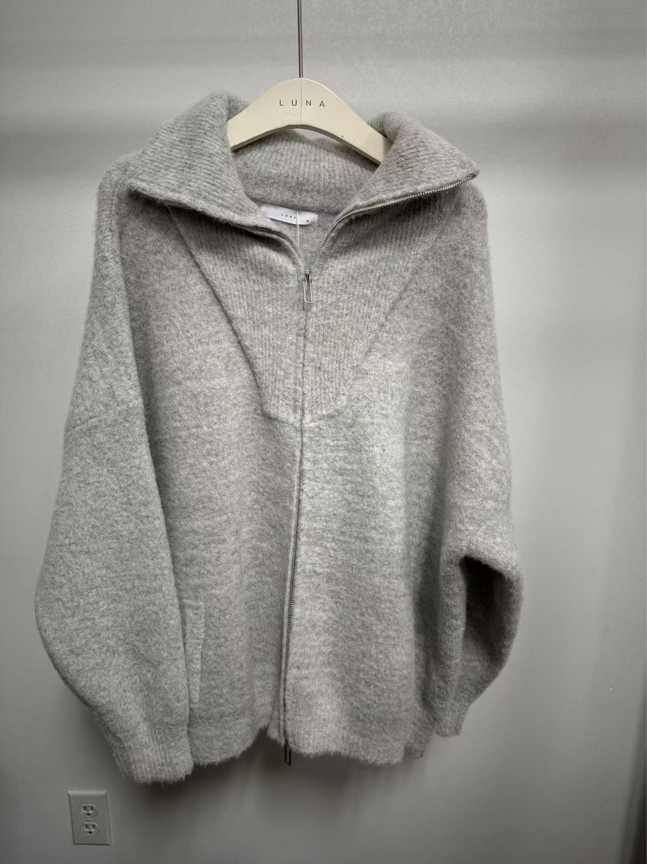 25205 1/2 Mockneck Zip up Sweater