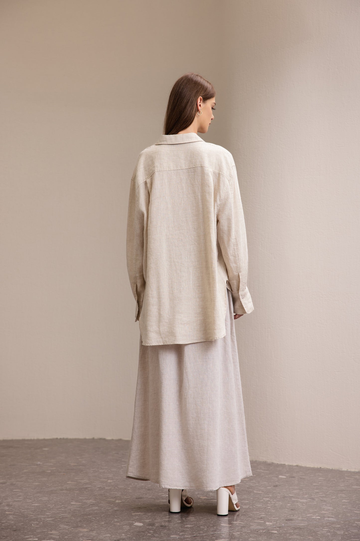 25108 Linen Long Sleeve Button Down Shirt