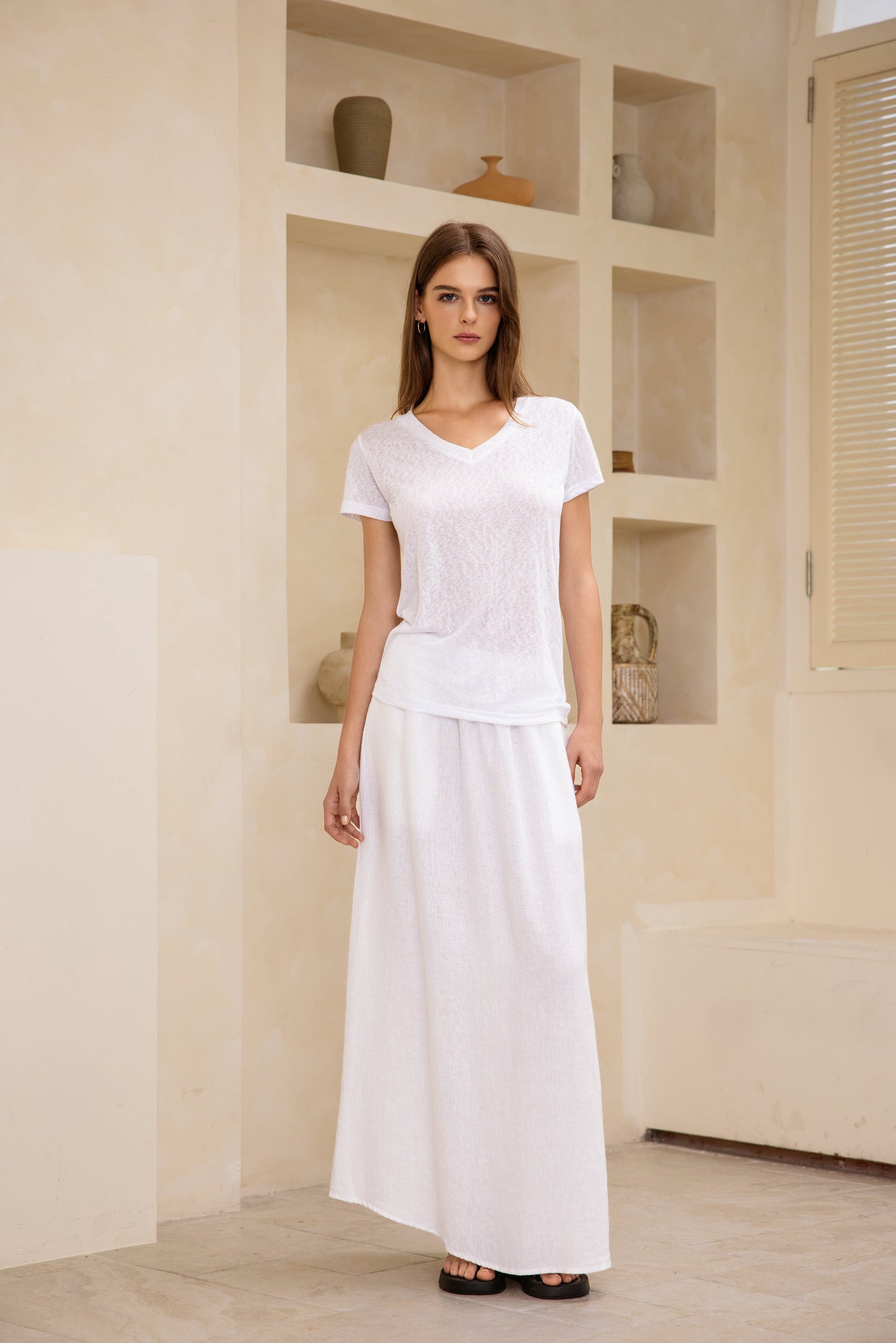 25192V Short-sleeved linen t-shirt v-neck