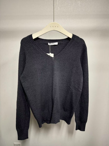 25219 V-neck Sweater