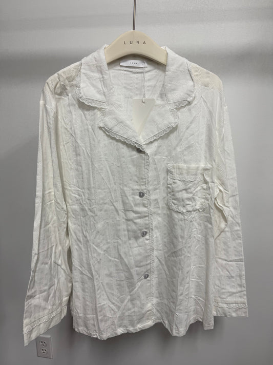 26114T Pure White Lounge Set Top