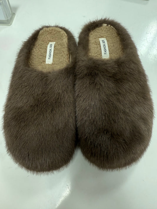 26176 Slippers
